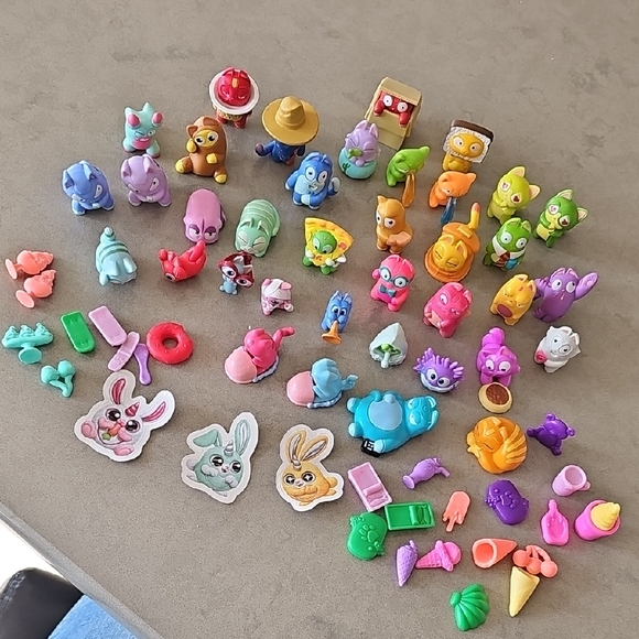 Hasbro Other - ✨️SOLD✨️Lost Kitties Collection x37 Lot